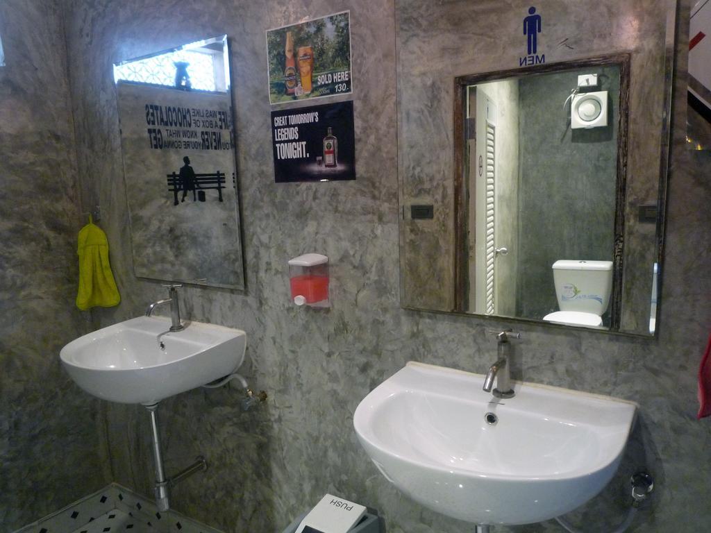 Noom Guesthouse Лопбурі Екстер'єр фото